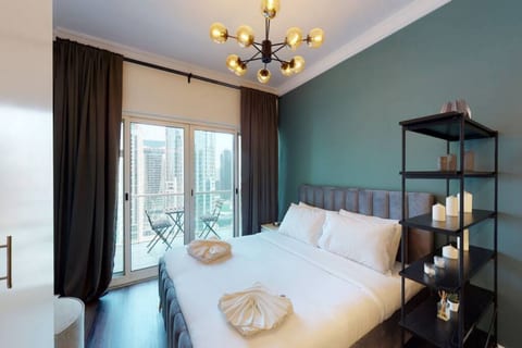 Shiny & Fresh - Studio - JLT