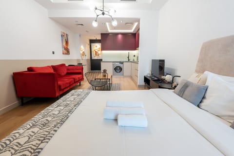 Modern & Chic - Studio - JLT