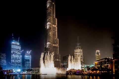dubai-1896781_1280.jpg