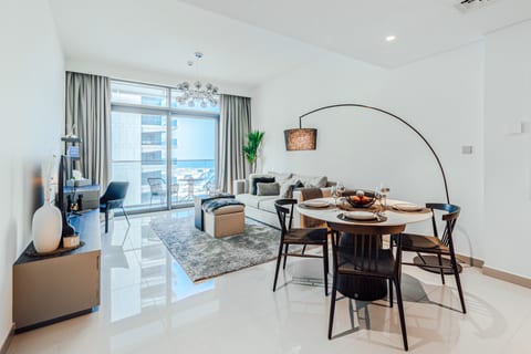 OFFER! Opulent & Chic - 1BR - Beachfront