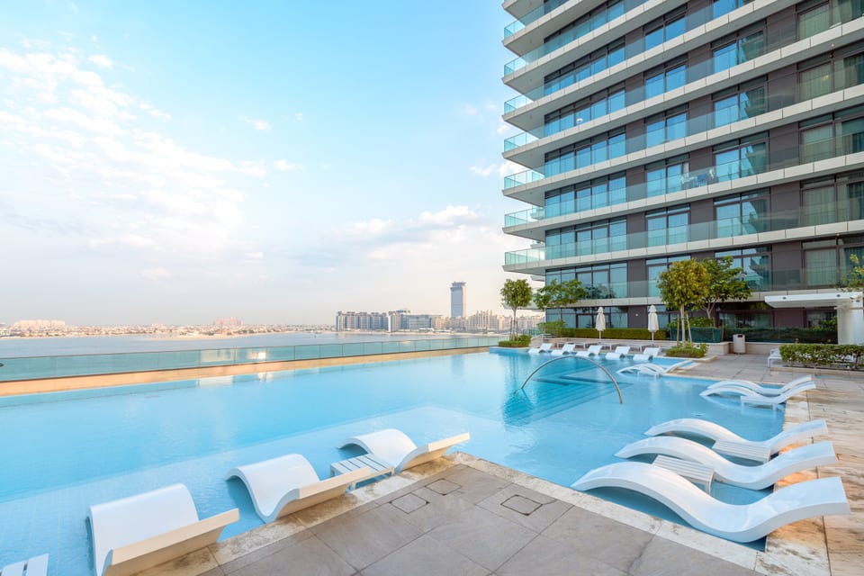 OFFER! Opulent & Chic - 1BR - Beachfront - Dubai