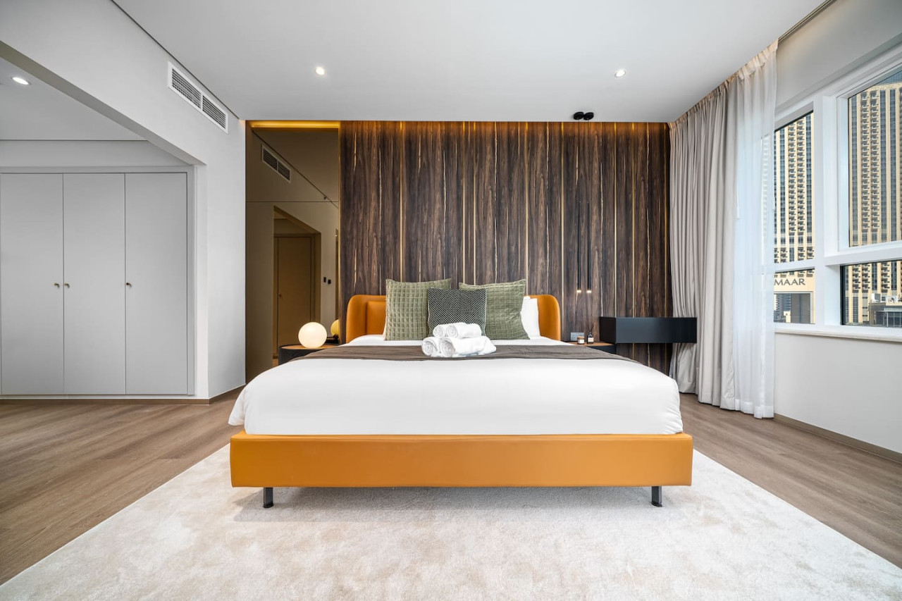 Luxury Living 3BR Marina View - Tecom - Dubai - United Arab Emirates