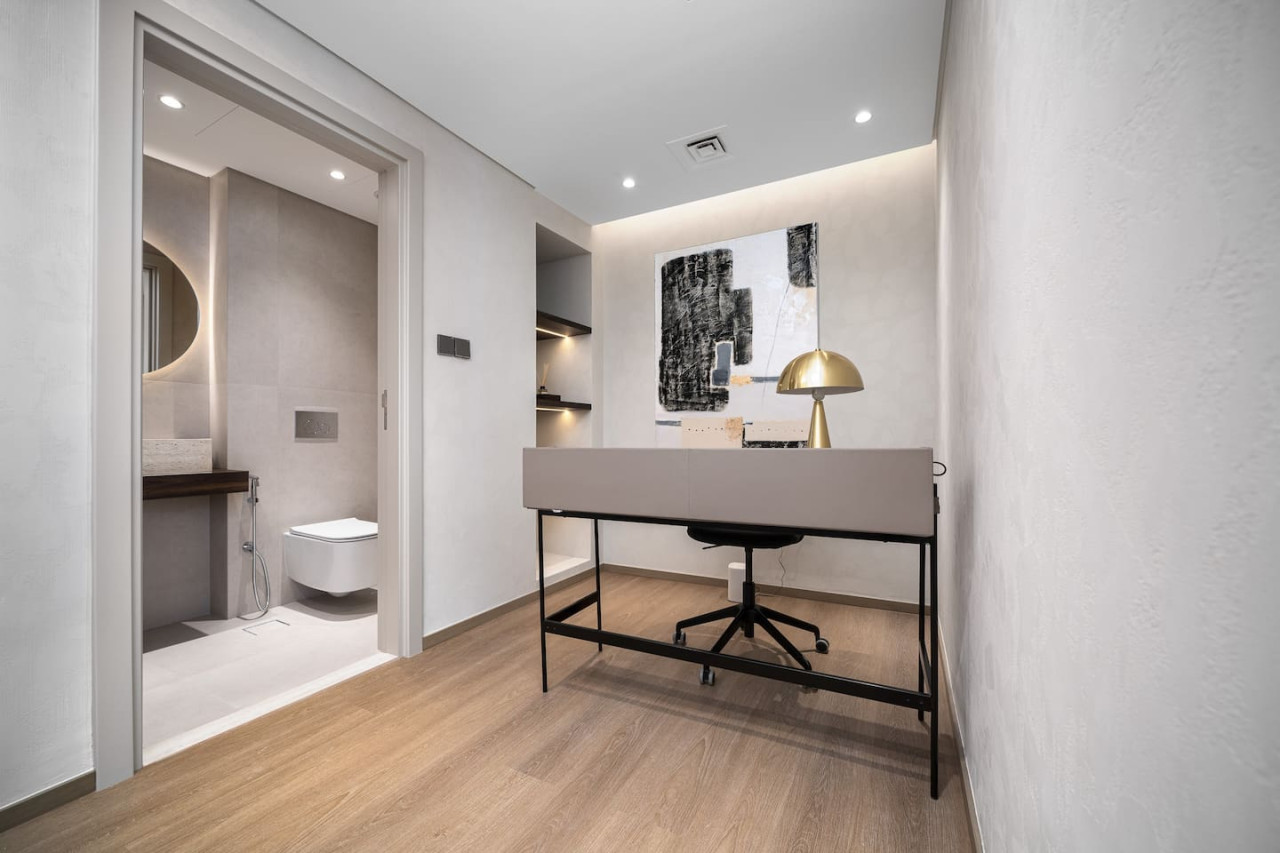 Luxury Living 3BR Marina View - Tecom - Dubai - United Arab Emirates