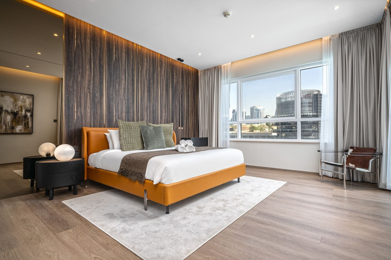 Luxury Living 3BR Marina View - Tecom - Dubai - United Arab Emirates