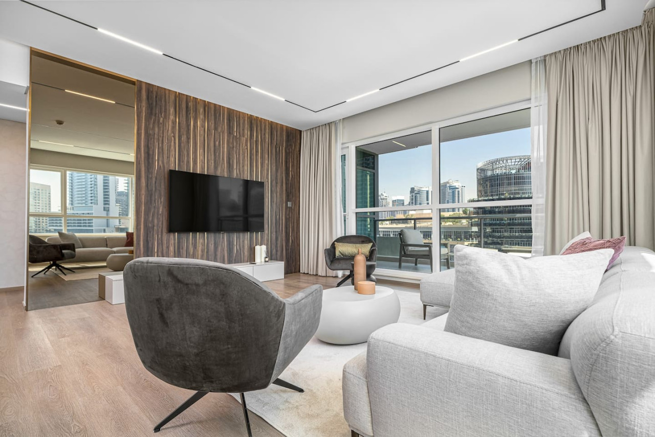 Luxury Living 3BR Marina View - Tecom - Dubai - United Arab Emirates