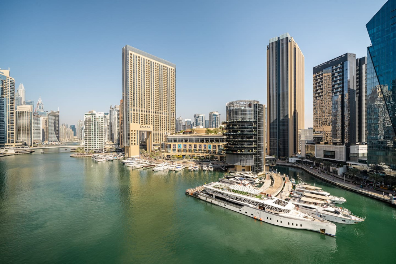 Luxury Living 3BR Marina View - Tecom - Dubai - United Arab Emirates