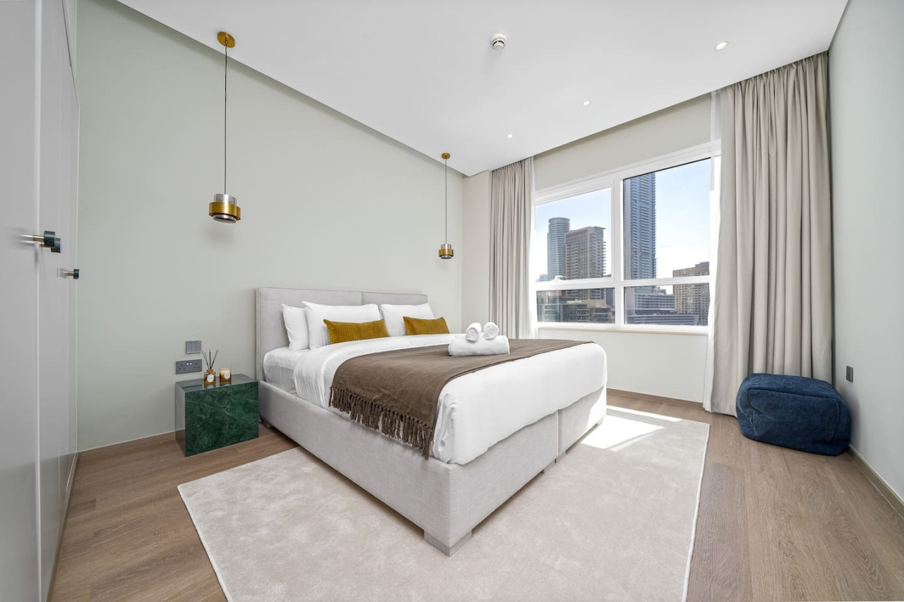 Luxury Living 3BR Marina View - Tecom - Dubai - United Arab Emirates