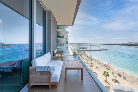 Palm View & Private Beach Access - 2BR
