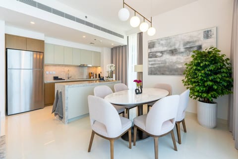 Palm View & Private Beach Access - 2BR