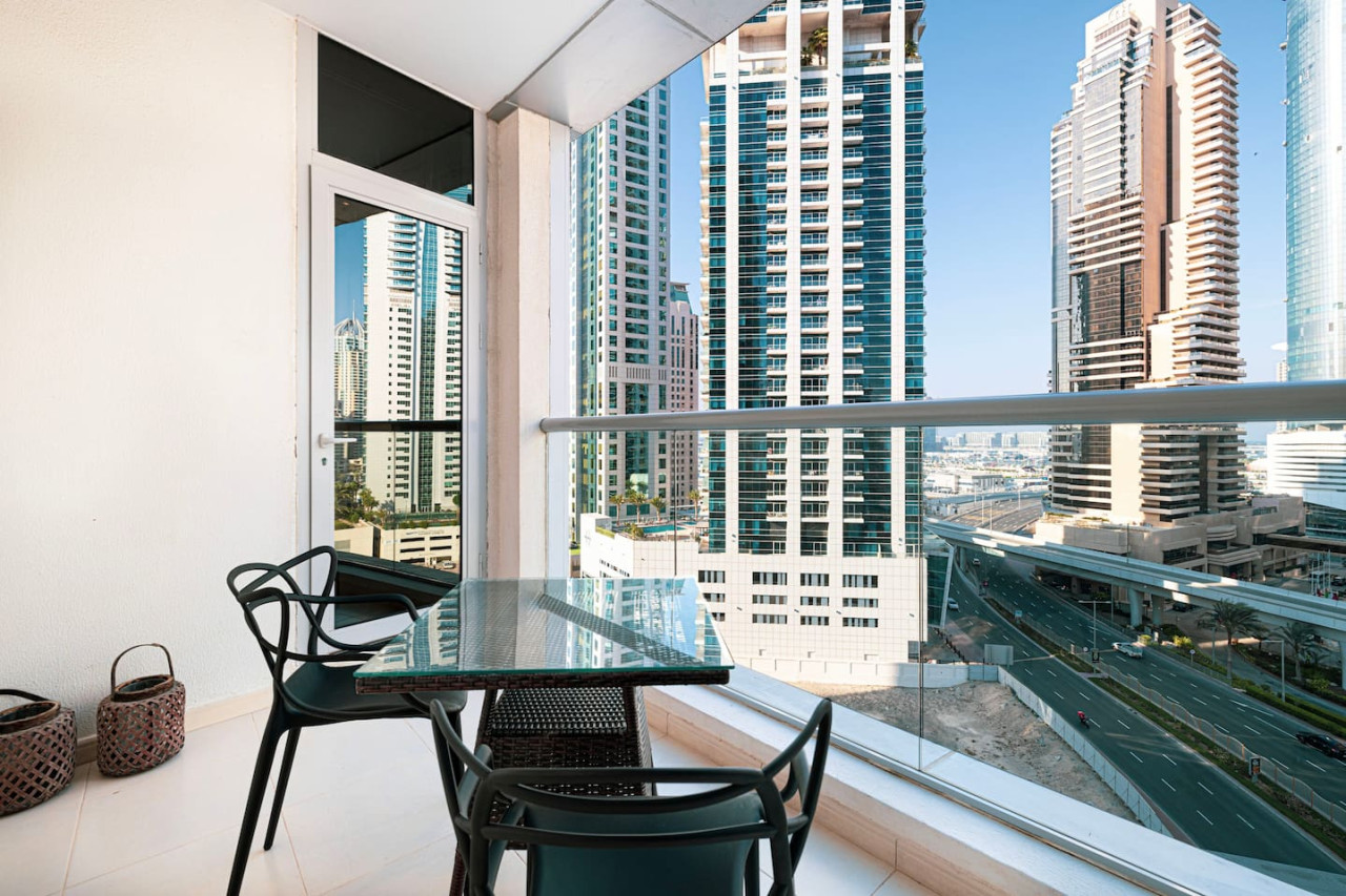 Large &Cozy 2 Bedrooms - Marina - Tecom - Dubai - United Arab Emirates