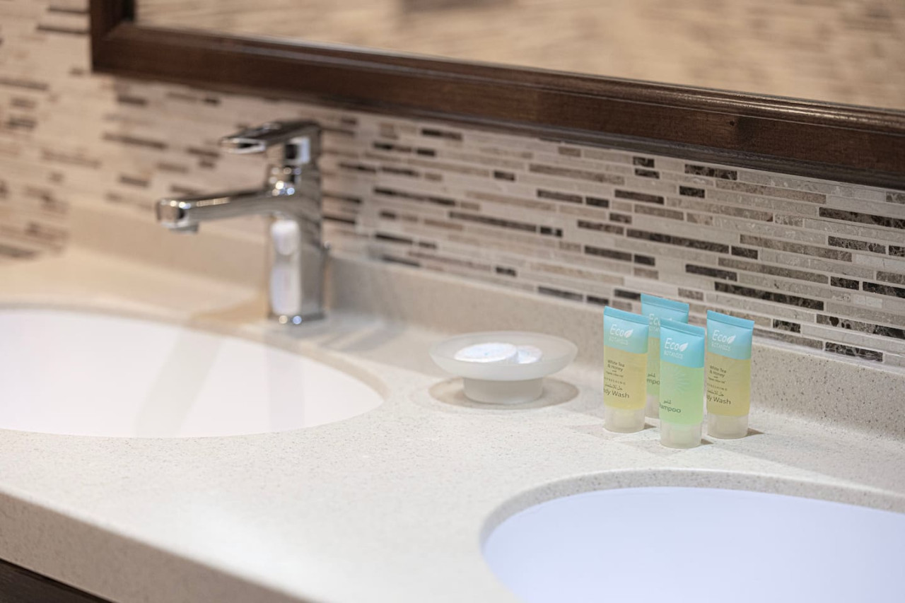 Large &Cozy 2 Bedrooms - Marina - Tecom - Dubai - United Arab Emirates