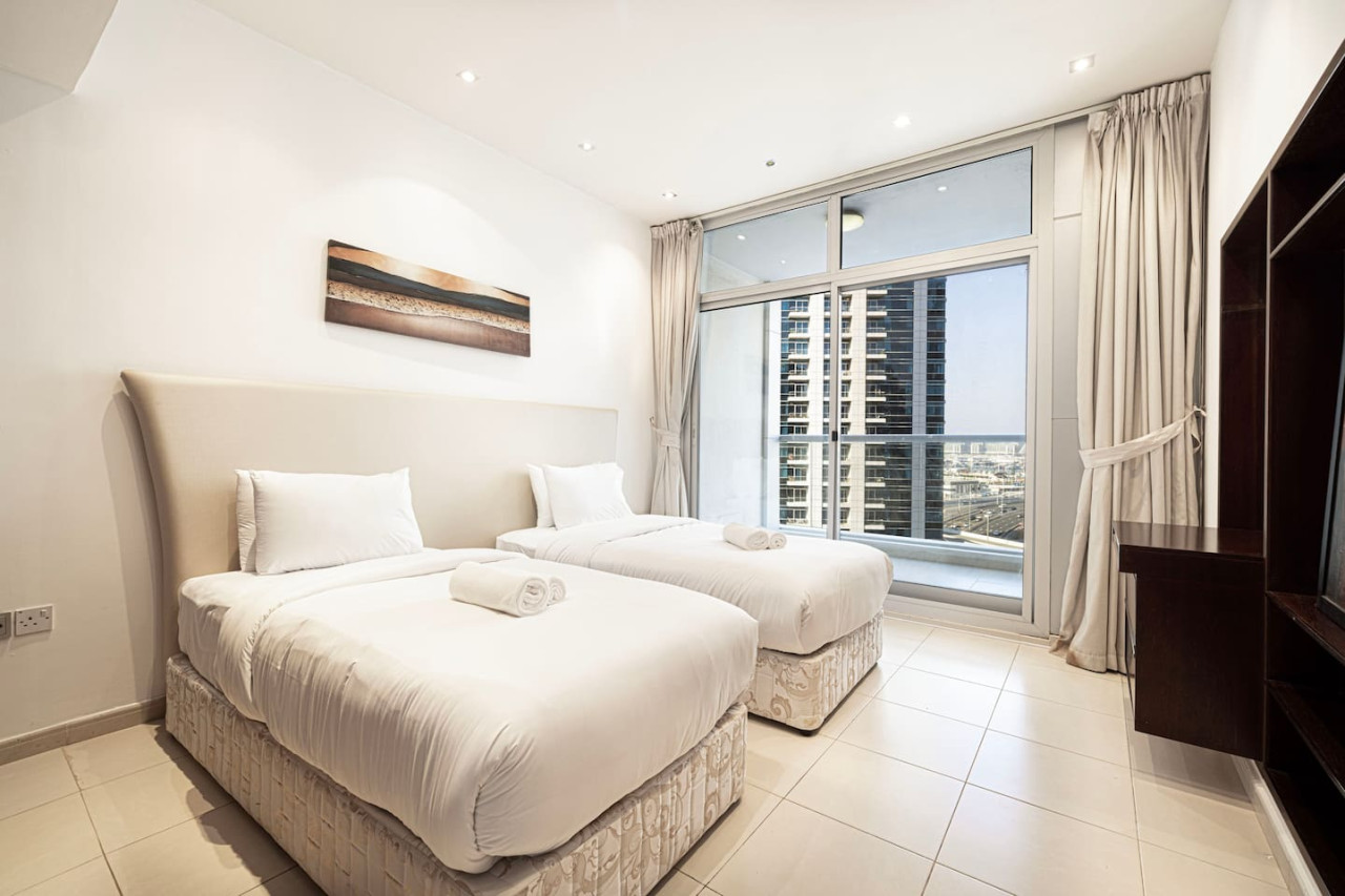 Large &Cozy 2 Bedrooms - Marina - Tecom - Dubai - United Arab Emirates