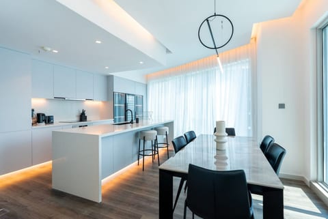 Superb & Luxury Living 2 BR - Dubai Marina View