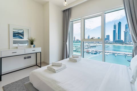 Beach View 2 BR Apartment - Private Beach Access
