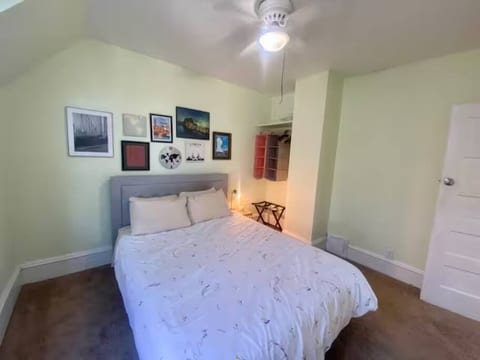 The Traveler Room in the Central District
