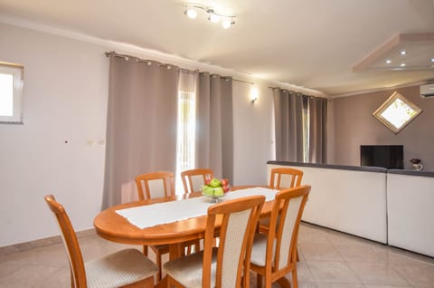 Apartments Svarog - Unit 210771-16