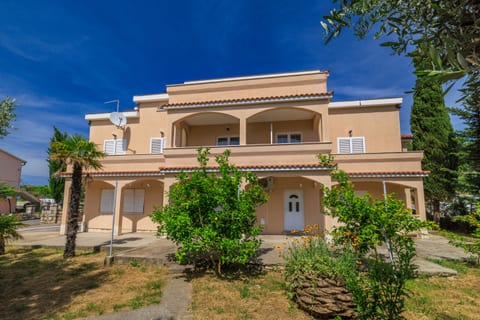 Apartments Paradise - Unit 371406-13