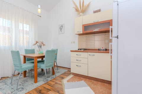 Apartment Nikolic - Unit 375787-13
