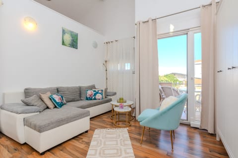 Apartment Nikolic - Unit 375787-13