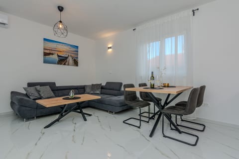 Apartments Fil Cosic - Unit 375832-13