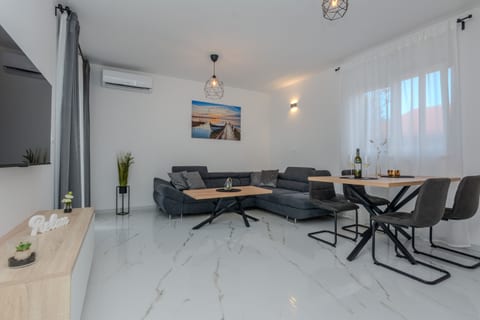 Apartments Fil Cosic - Unit 375832-13