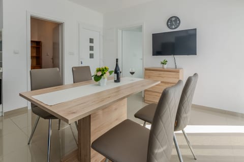 Apartment Marovic - Unit 375856-13