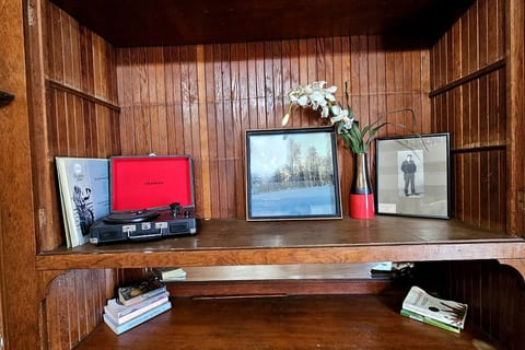 The Parlour Room in The University District
