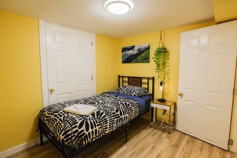 The Jungle Room - 5 min to Seattle Center - Seattle