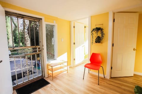 The Buena Vista Room - 5 min to Seattle Center