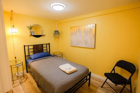 The Cozy Room - 5 min to Seattle Center