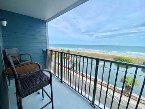 Beautiful Direct Oceanfront 3rd Floor End Unit