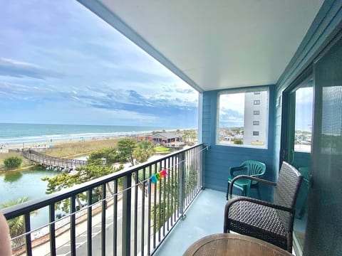 Beautiful Direct Oceanfront 3rd Floor End Unit