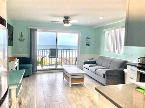Beautiful Direct Oceanfront 3rd Floor End Unit