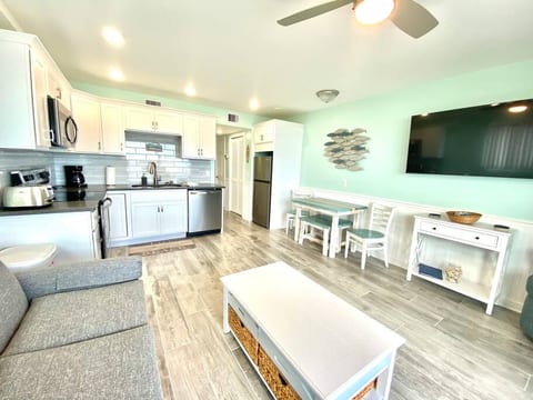 Beautiful Direct Oceanfront 3rd Floor End Unit