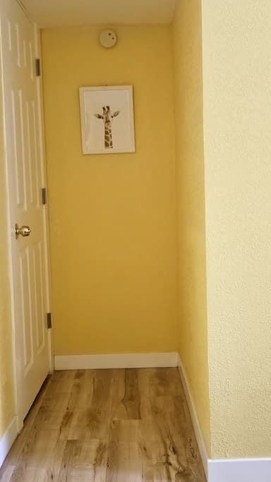 The Maya Room- 5 min to Seattle Center