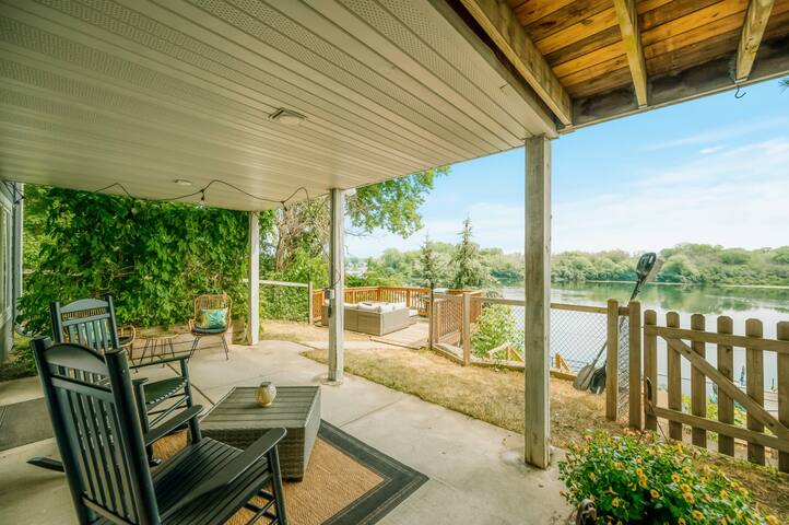 Koselig Cottage on Medicine Lake - Minneapolis