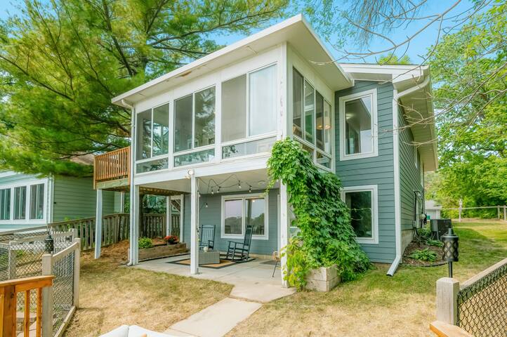 Koselig Cottage on Medicine Lake - Minneapolis