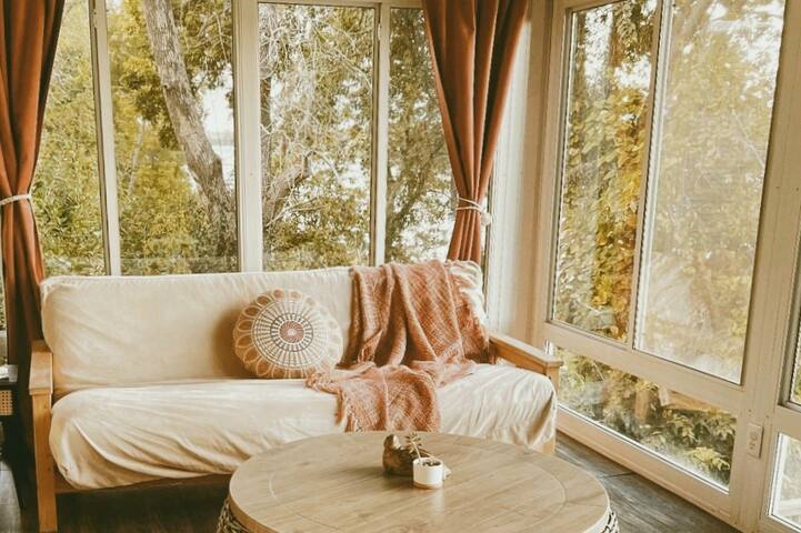 Koselig Cottage on Medicine Lake - Minneapolis