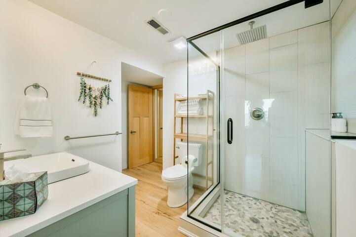 Koselig Cottage on Medicine Lake - Minneapolis