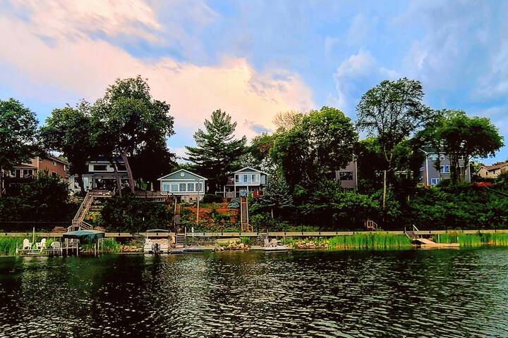 Koselig Cottage on Medicine Lake - Minneapolis