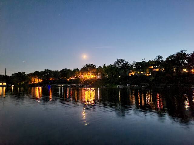Koselig Cottage on Medicine Lake - Minneapolis