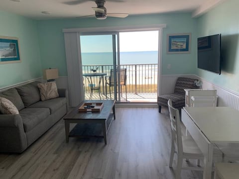 Direct Oceanfront 4th Floor Amazing Views 402B