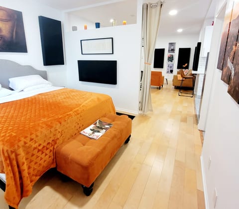 Hollywood 1 Bedroom Condo
