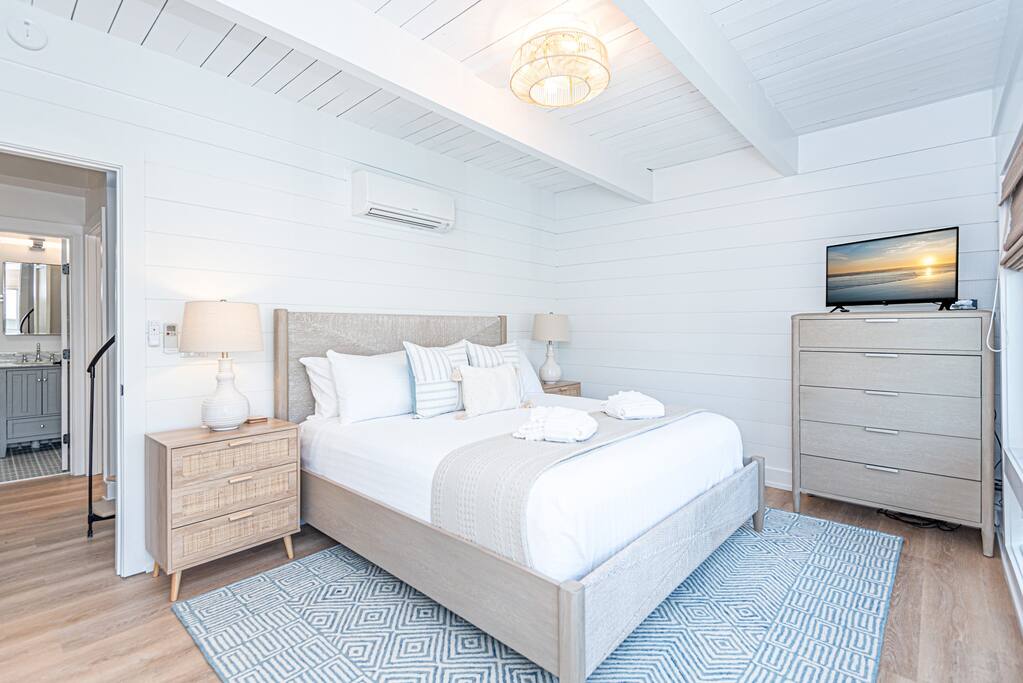 coastal-crush-private-beach!-fall-dates-open!/