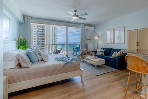 Cozy Studio with Gulf Views & Dedicated Parking