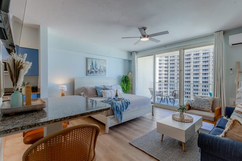 Cozy Studio with Gulf Views & Dedicated Parking