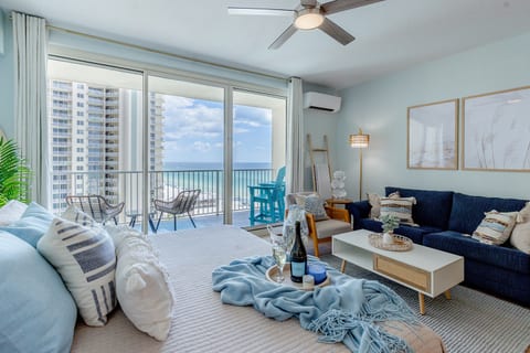 Cozy Studio with Gulf Views & Dedicated Parking