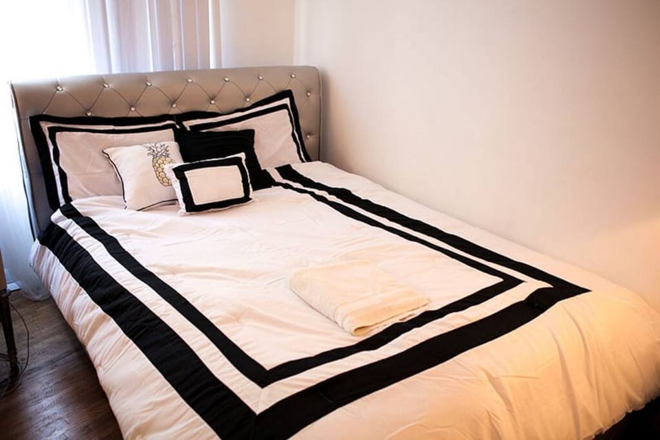 Culver/Century Private Bedroom - Los Angeles