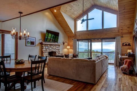 GrandView Cabin - Views and Zip Lines