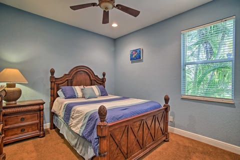 1st floor full queen bedroom